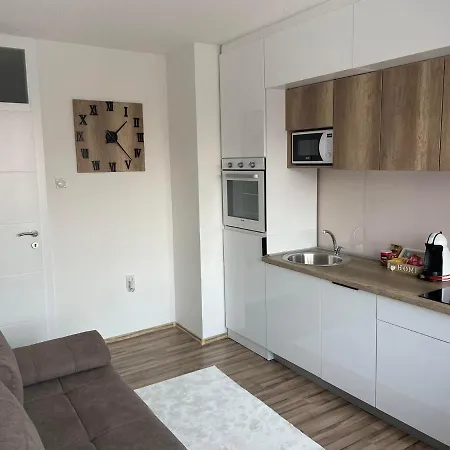 شقة Optimum 1 - One Bedroom - In Core City Center زينيتشا