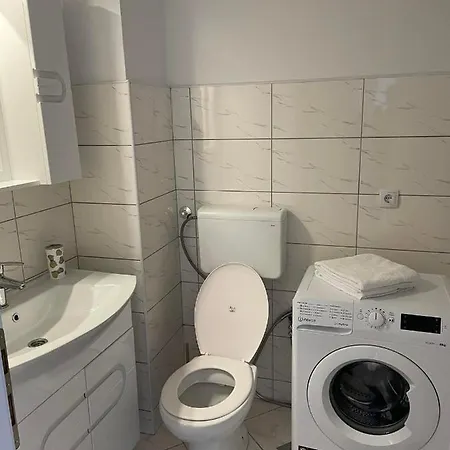 Optimum 1 - One Bedroom - In Core City Center *