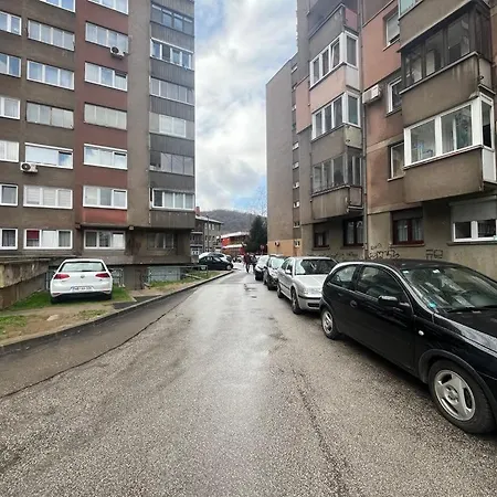 Optimum 1 - One Bedroom - In Core City Center * زينيتشا